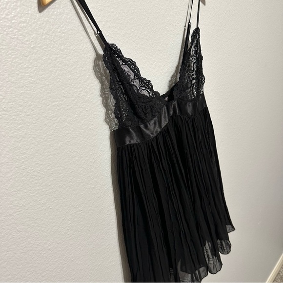 Victoria's Secret Black‎ Babydoll Chemise Lingerie Slip Women's Medium Lace - Picture 3 of 7